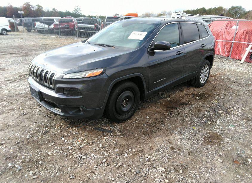 Photo 2 of 2016 Jeep Cherokee LATITUDE (VIN 1C4PJLCB3GW158009)