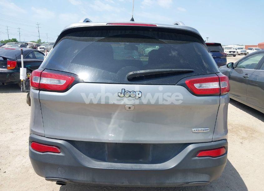 Photo 16 of 2016 Jeep Cherokee LATITUDE (VIN 1C4PJLCB3GW200355)