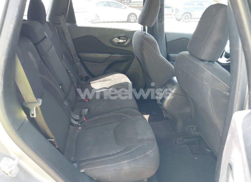 Photo 8 of 2016 Jeep Cherokee LATITUDE (VIN 1C4PJLCB3GW200355)