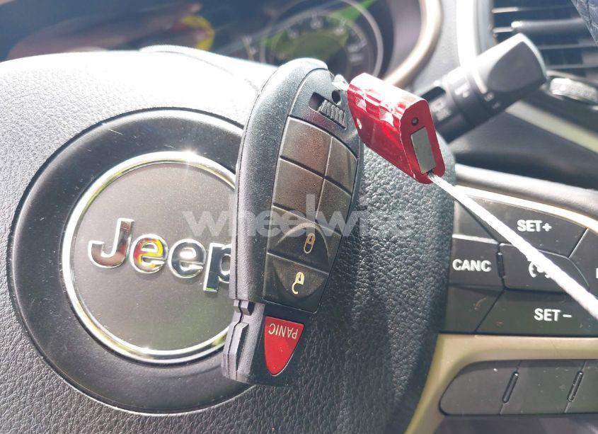 Photo 11 of 2016 Jeep Cherokee ALTITUDE (VIN 1C4PJLCB3GW221996)