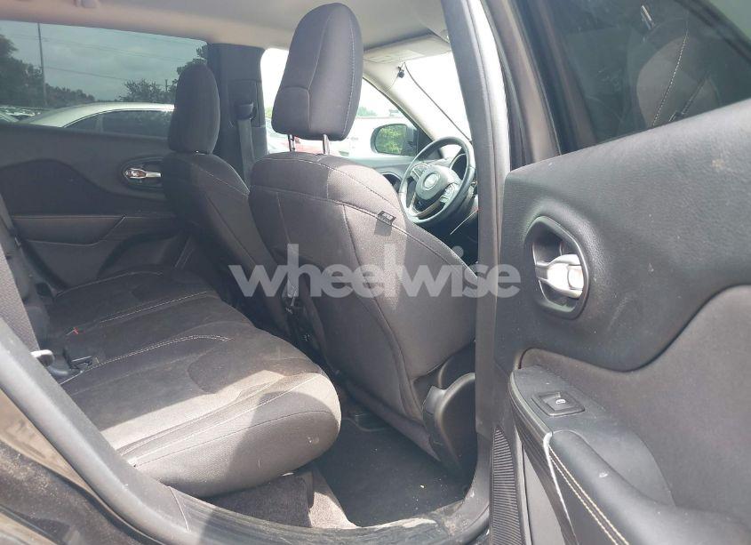 Photo 8 of 2016 Jeep Cherokee ALTITUDE (VIN 1C4PJLCB3GW221996)