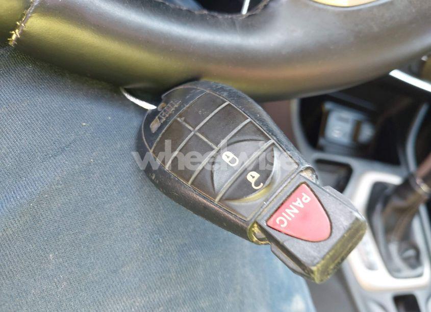 Photo 11 of 2016 Jeep Cherokee LATITUDE (VIN 1C4PJLCB3GW303145)