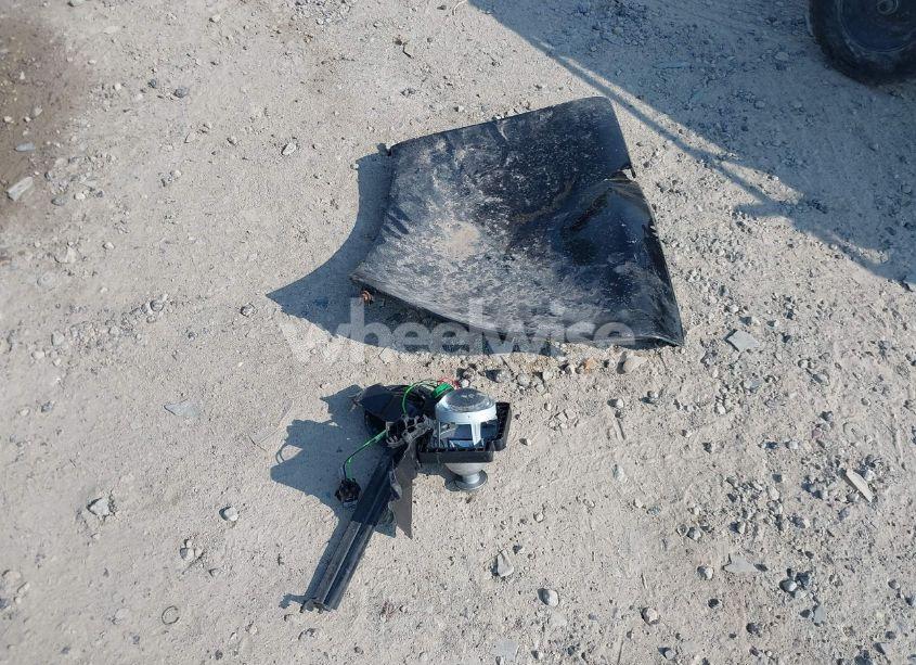 Photo 12 of 2016 Jeep Cherokee LATITUDE (VIN 1C4PJLCB3GW303145)