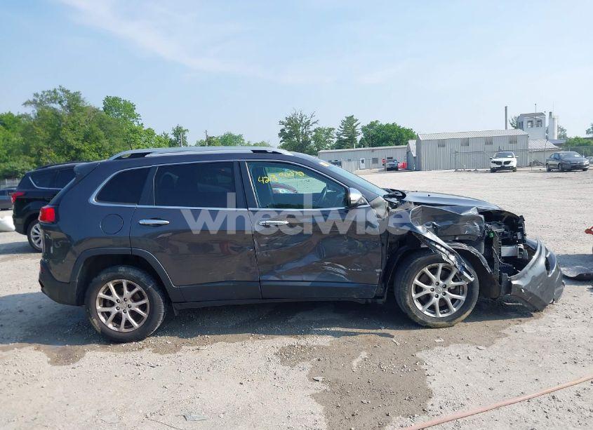 Photo 14 of 2016 Jeep Cherokee LATITUDE (VIN 1C4PJLCB3GW303145)