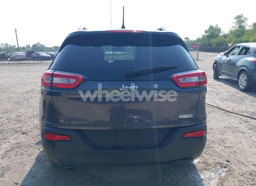 Photo 17 of 2016 Jeep Cherokee LATITUDE (VIN 1C4PJLCB3GW303145)