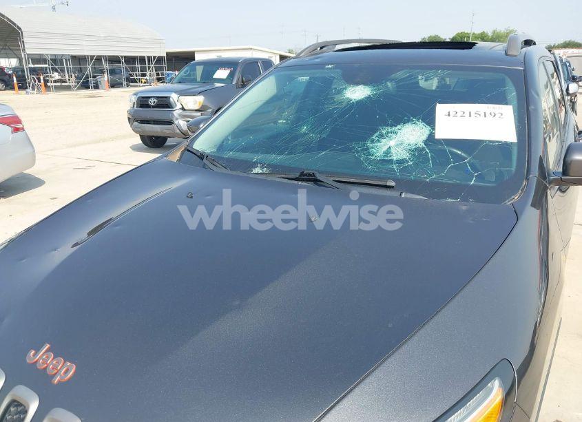 Photo 6 of 2016 Jeep Cherokee 75TH ANNIVERSARY (VIN 1C4PJLCB3GW323797)