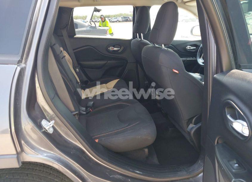 Photo 8 of 2016 Jeep Cherokee 75TH ANNIVERSARY (VIN 1C4PJLCB3GW323797)