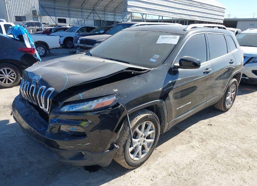 Photo 2 of 2017 Jeep Cherokee LATITUDE FWD (VIN 1C4PJLCB3HD222367)