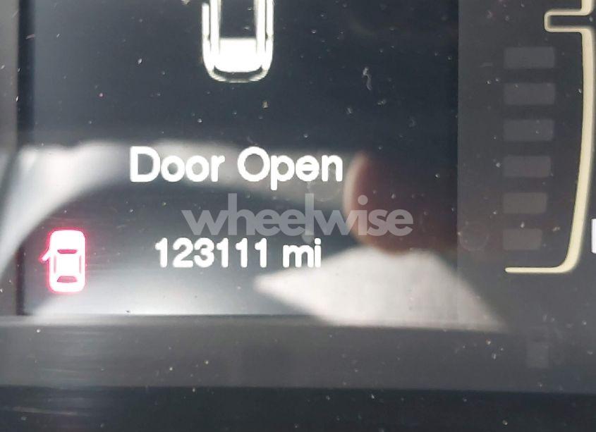 Photo 15 of 2017 Jeep Cherokee LATITUDE FWD (VIN 1C4PJLCB3HW542048)