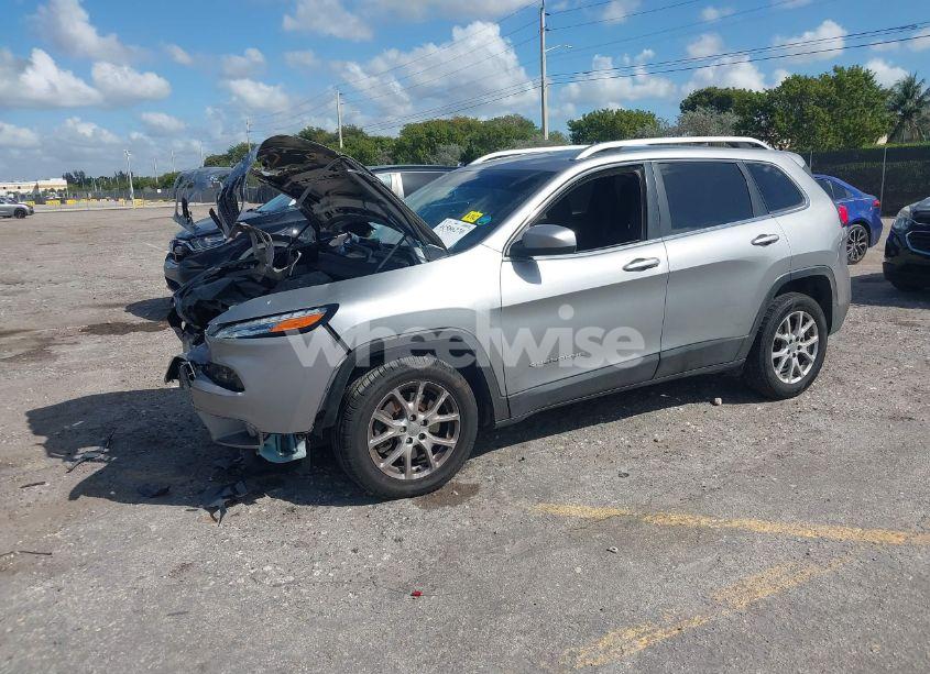 Photo 2 of 2017 Jeep Cherokee LATITUDE FWD (VIN 1C4PJLCB3HW542048)