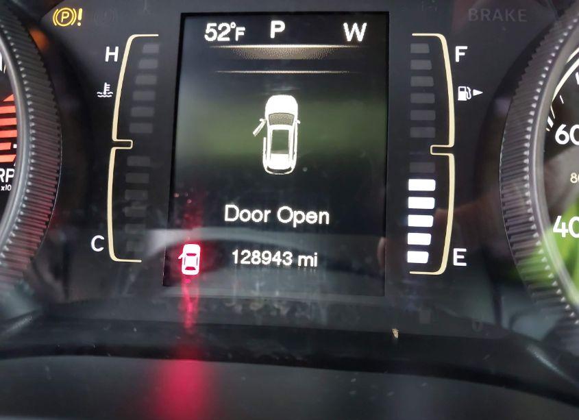 Photo 15 of 2017 Jeep Cherokee LATITUDE FWD (VIN 1C4PJLCB3HW586860)