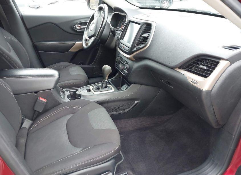 Photo 5 of 2017 Jeep Cherokee LATITUDE FWD (VIN 1C4PJLCB3HW586860)