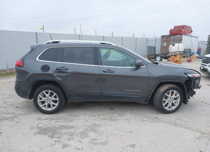 Photo 14 of 2017 Jeep Cherokee LATITUDE FWD (VIN 1C4PJLCB3HW650783)