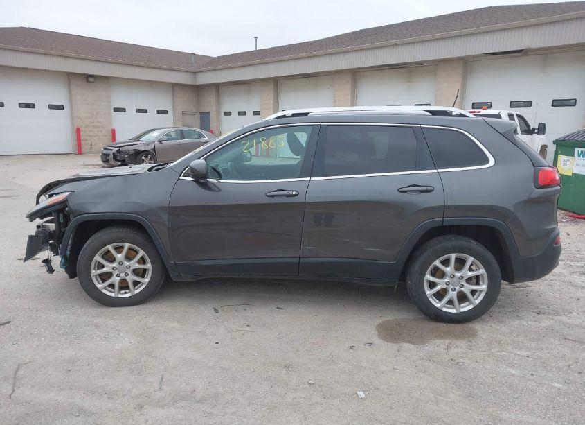 Photo 15 of 2017 Jeep Cherokee LATITUDE FWD (VIN 1C4PJLCB3HW650783)
