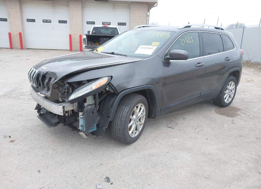 Photo 2 of 2017 Jeep Cherokee LATITUDE FWD (VIN 1C4PJLCB3HW650783)