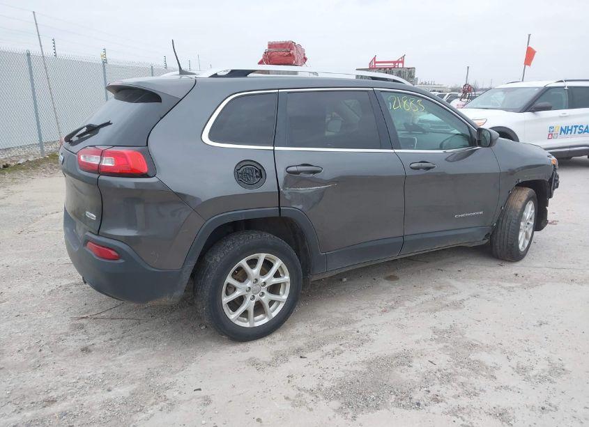 Photo 4 of 2017 Jeep Cherokee LATITUDE FWD (VIN 1C4PJLCB3HW650783)