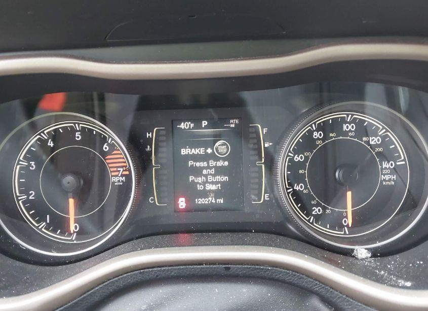 Photo 7 of 2017 Jeep Cherokee LATITUDE FWD (VIN 1C4PJLCB3HW650783)