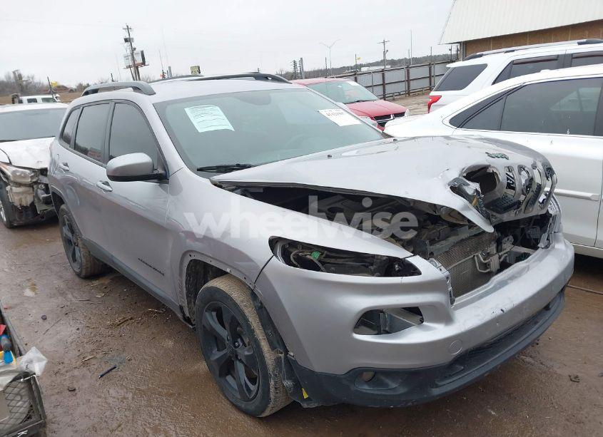 2018 Jeep Cherokee LATITUDE FWD (VIN 1C4PJLCB3JD518768) main photo