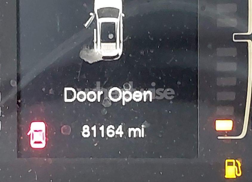 Photo 16 of 2018 Jeep Cherokee LATITUDE FWD (VIN 1C4PJLCB3JD518768)