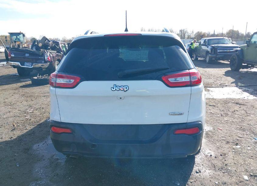 Photo 16 of 2018 Jeep Cherokee LATITUDE FWD (VIN 1C4PJLCB3JD538566)