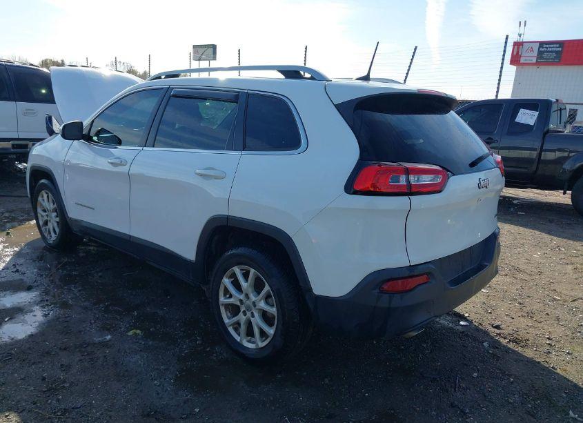 Photo 3 of 2018 Jeep Cherokee LATITUDE FWD (VIN 1C4PJLCB3JD538566)