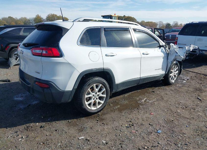 Photo 4 of 2018 Jeep Cherokee LATITUDE FWD (VIN 1C4PJLCB3JD538566)