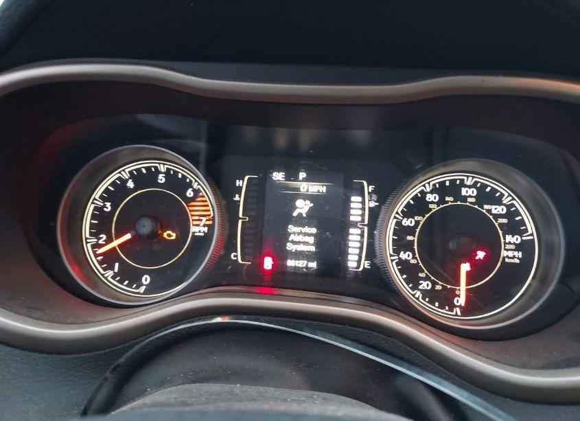 Photo 7 of 2018 Jeep Cherokee LATITUDE FWD (VIN 1C4PJLCB3JD556615)