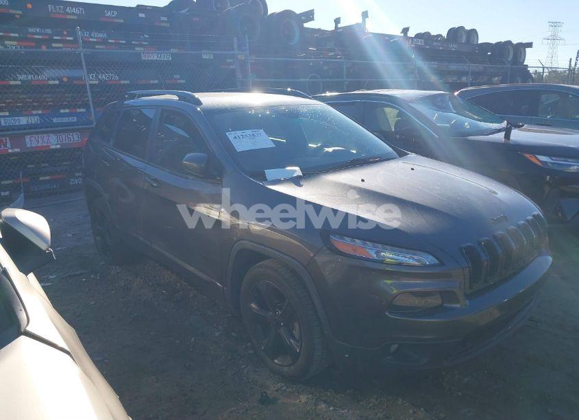 Photo 13 of 2018 Jeep Cherokee LATITUDE FWD (VIN 1C4PJLCB3JD584172)