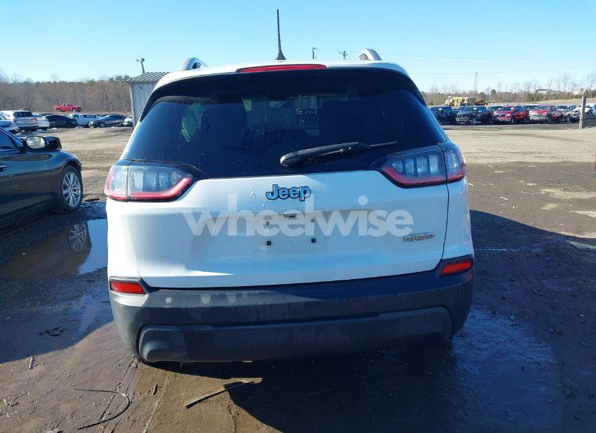 Photo 16 of 2019 Jeep Cherokee LATITUDE FWD (VIN 1C4PJLCB3KD147984)