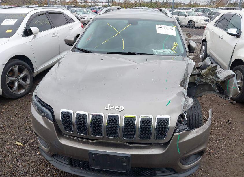 Photo 12 of 2019 Jeep Cherokee LATITUDE FWD (VIN 1C4PJLCB3KD171511)