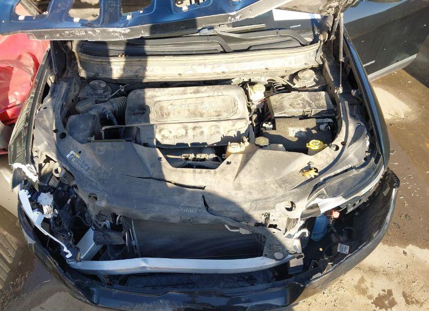 Photo 10 of 2019 Jeep Cherokee LATITUDE FWD (VIN 1C4PJLCB3KD187529)