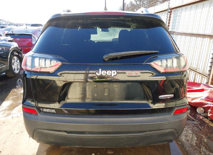 Photo 16 of 2019 Jeep Cherokee LATITUDE FWD (VIN 1C4PJLCB3KD187529)