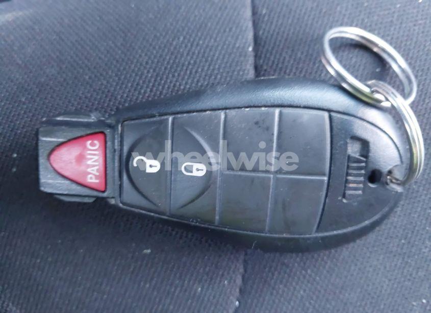 Photo 11 of 2019 Jeep Cherokee LATITUDE FWD (VIN 1C4PJLCB3KD290577)