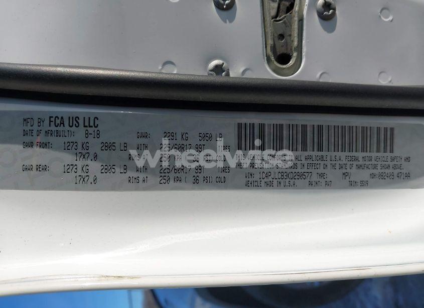 Photo 9 of 2019 Jeep Cherokee LATITUDE FWD (VIN 1C4PJLCB3KD290577)