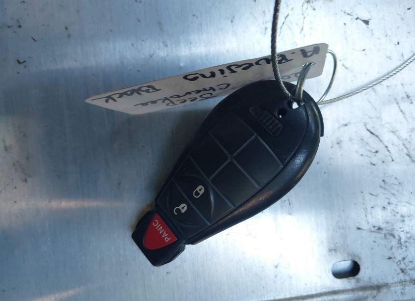 Photo 11 of 2019 Jeep Cherokee LATITUDE FWD (VIN 1C4PJLCB3KD358070)