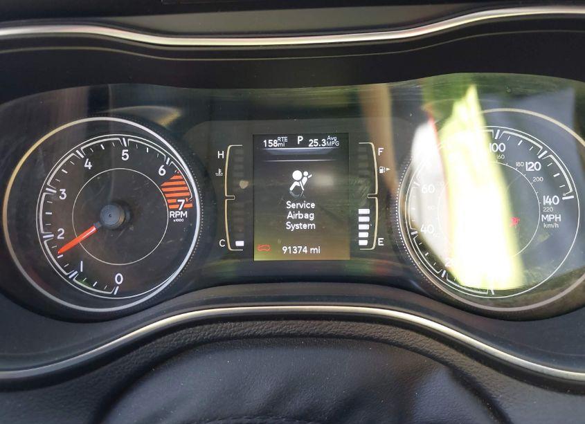 Photo 7 of 2019 Jeep Cherokee LATITUDE FWD (VIN 1C4PJLCB3KD358070)