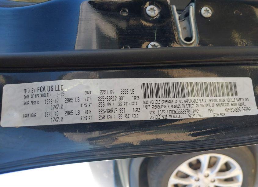 Photo 9 of 2019 Jeep Cherokee LATITUDE FWD (VIN 1C4PJLCB3KD358070)