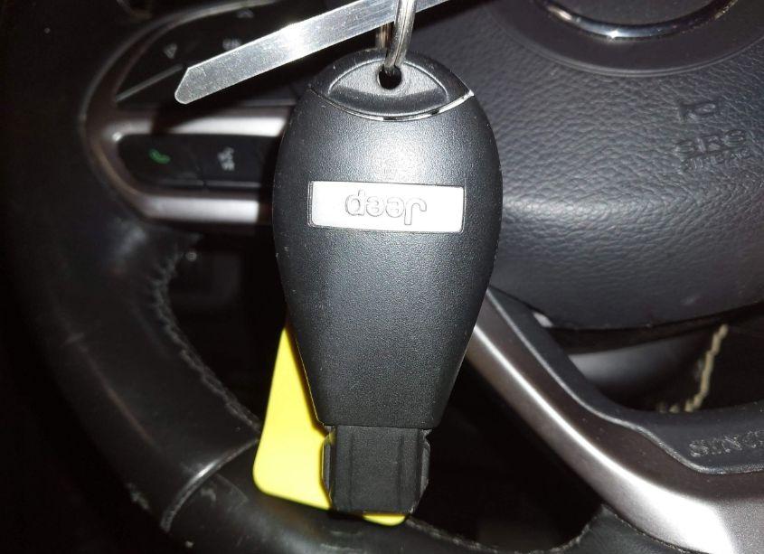 Photo 11 of 2020 Jeep Cherokee LATITUDE FWD (VIN 1C4PJLCB3LD511645)