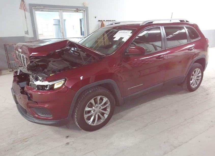 Photo 2 of 2020 Jeep Cherokee LATITUDE FWD (VIN 1C4PJLCB3LD511645)