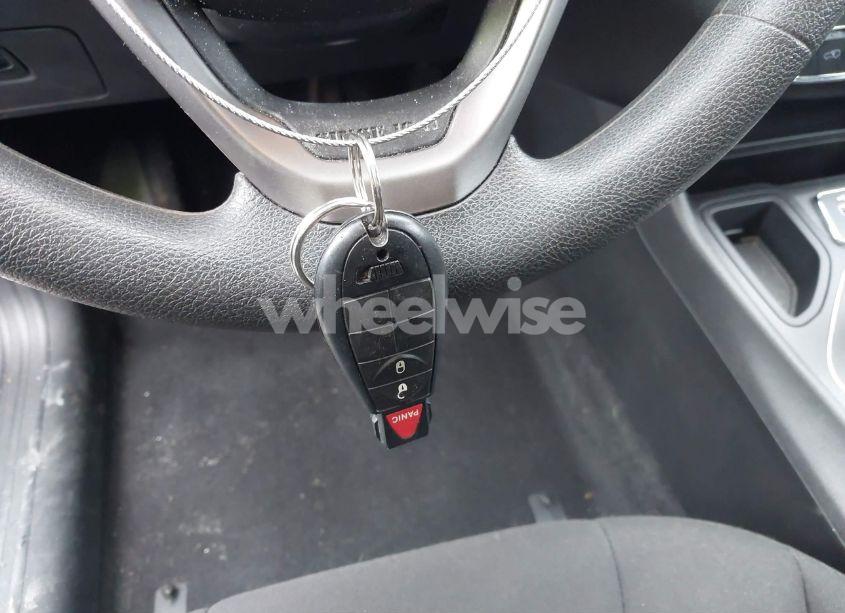 Photo 11 of 2020 Jeep Cherokee LATITUDE FWD (VIN 1C4PJLCB3LD586488)