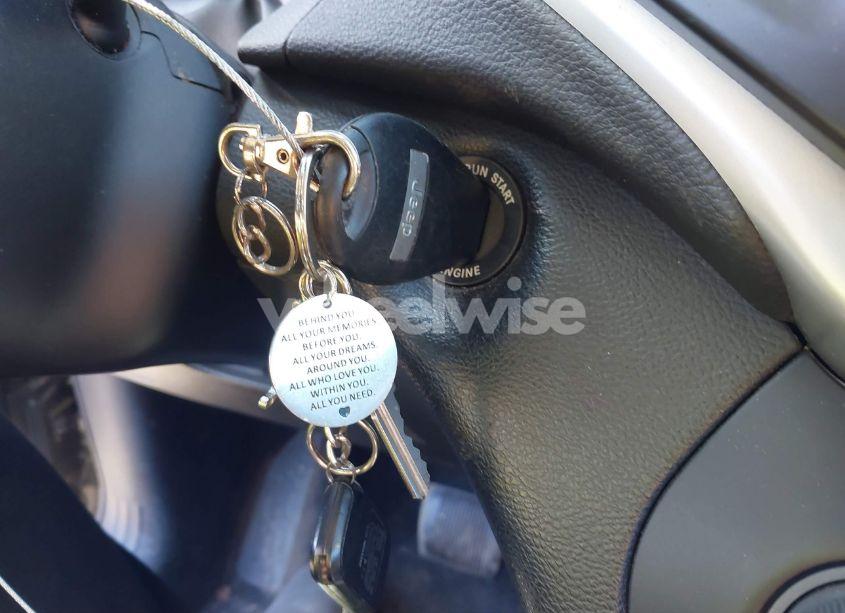 Photo 11 of 2014 Jeep Cherokee LATITUDE (VIN 1C4PJLCB4EW144522)