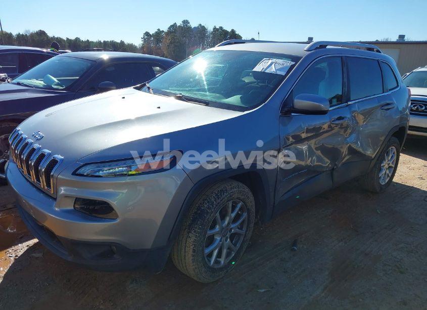 Photo 2 of 2014 Jeep Cherokee LATITUDE (VIN 1C4PJLCB4EW225732)