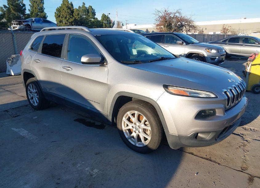 2014 Jeep Cherokee LATITUDE (VIN 1C4PJLCB4EW238545) main photo