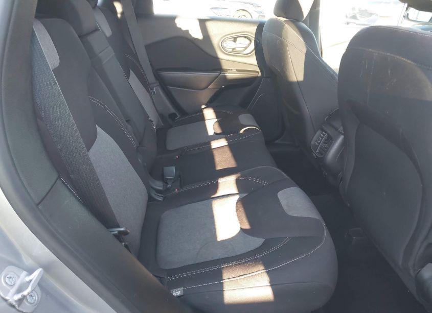 Photo 8 of 2014 Jeep Cherokee LATITUDE (VIN 1C4PJLCB4EW238545)