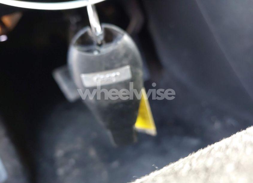 Photo 11 of 2014 Jeep Cherokee LATITUDE (VIN 1C4PJLCB4EW323501)