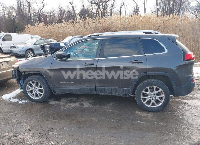 Photo 15 of 2014 Jeep Cherokee LATITUDE (VIN 1C4PJLCB4EW323501)