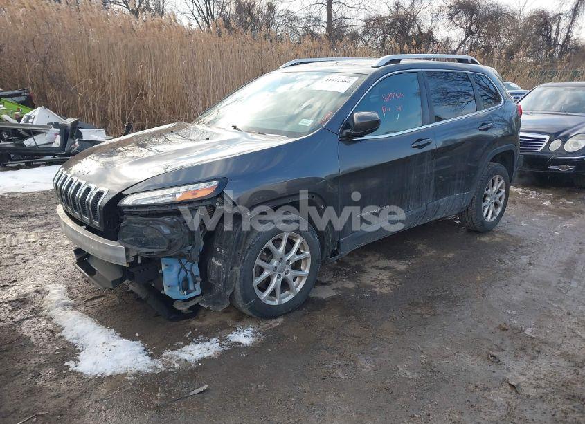 Photo 2 of 2014 Jeep Cherokee LATITUDE (VIN 1C4PJLCB4EW323501)