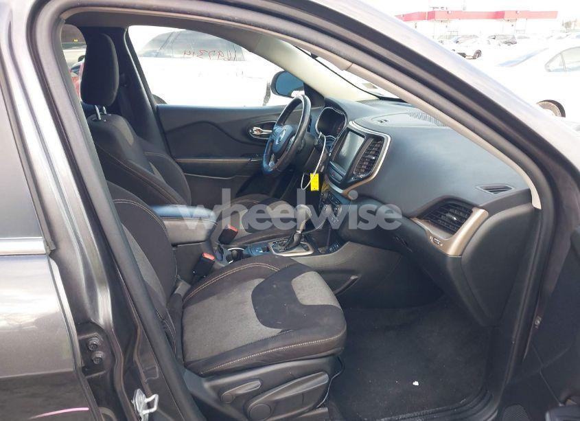 Photo 5 of 2014 Jeep Cherokee LATITUDE (VIN 1C4PJLCB4EW323501)