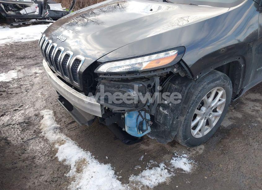 Photo 6 of 2014 Jeep Cherokee LATITUDE (VIN 1C4PJLCB4EW323501)