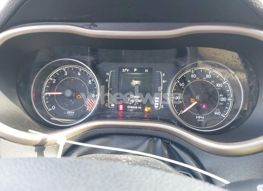 Photo 7 of 2014 Jeep Cherokee LATITUDE (VIN 1C4PJLCB4EW323501)